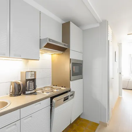 Lecomte - The Shoreline Pearl 77 96 *